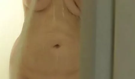 شلخته عکسهای سکسی پسران گی نوجوان سوزان به سختی در رختخواب لعنتی می شود