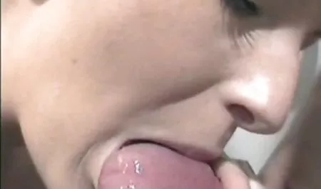 dildo سکس لز و گی شوخ طبعی پیر و چاق پیرزنی استمناء