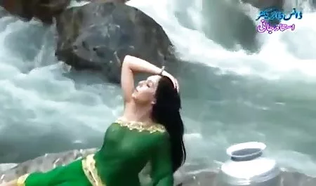 مدل دوربین نوجوان با خودش نوار سکس گی باگی می کند و با خودش بازی می کند